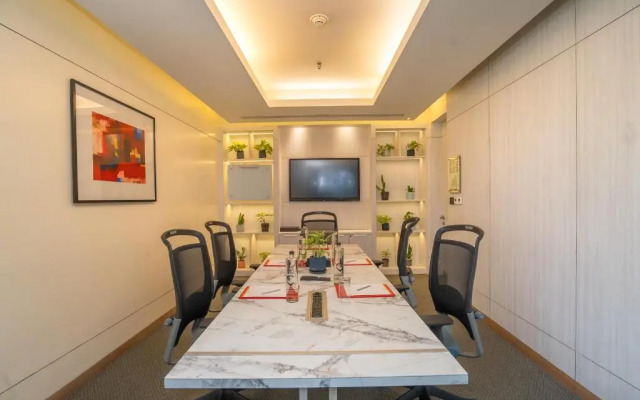 Ista Hotel