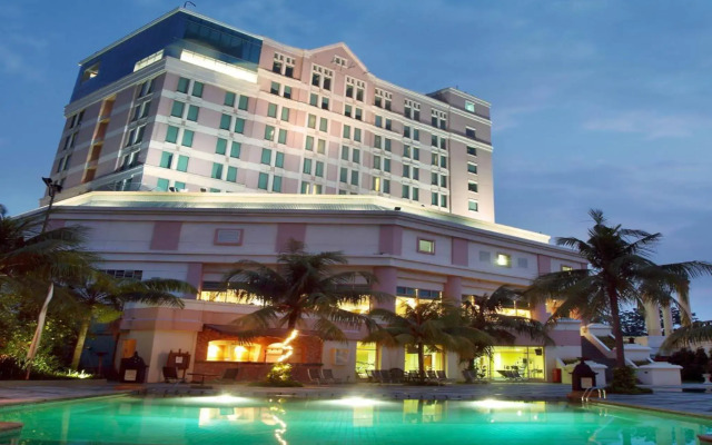 Grand Candi Hotel
