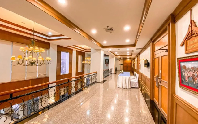 K Park Grand Hotel