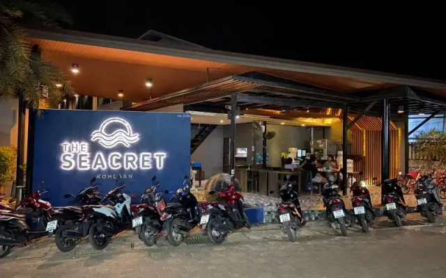 Koh Larn Villa Resort