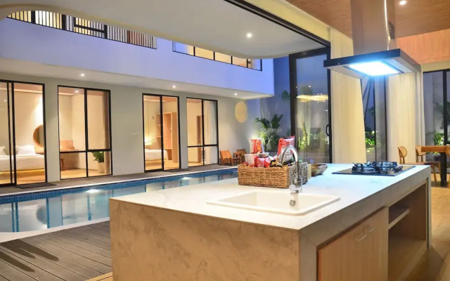 Maplewood Mountain 9BR with Heated Pool