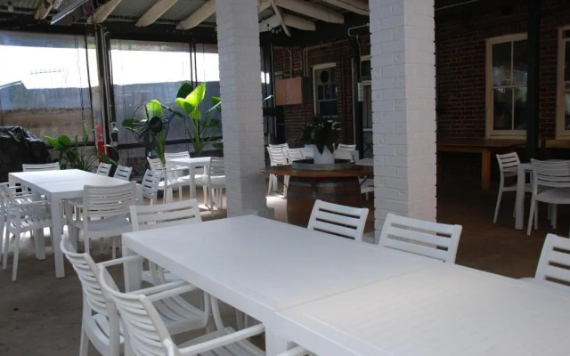 The Fed and Bed Temora