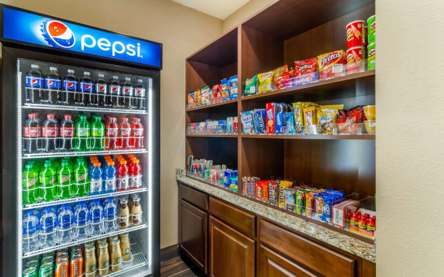 Comfort Inn & Suites Salina North