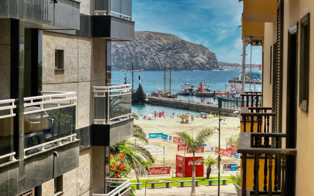 Cozy 3-bedrooms flat, main square and beachfront