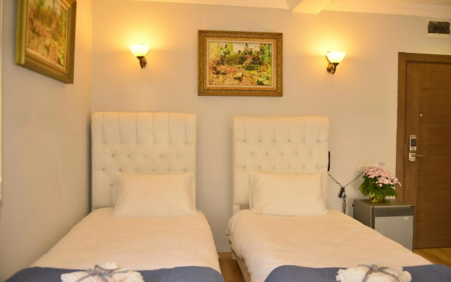 Pure Diamond Hotel