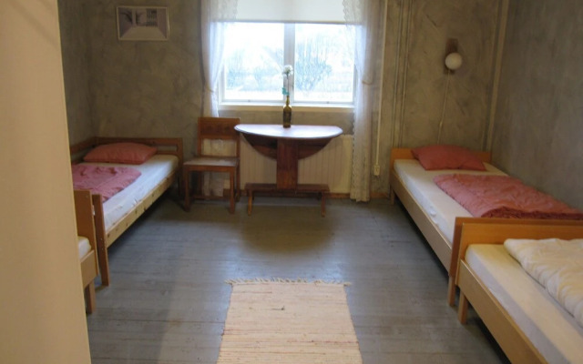 Kustnära Vandrarhem - Hostel