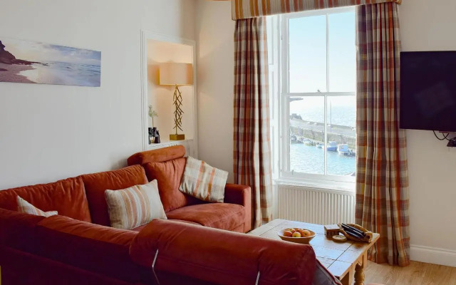 Harbourside Apartment