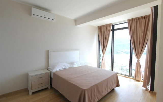 Apartments Aqua