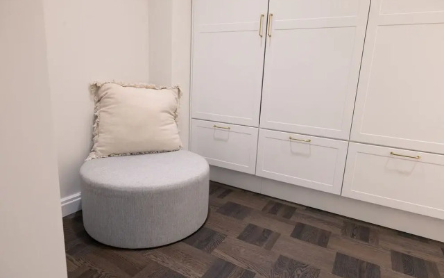 2ndhomes Stunning 3BR Apartment w Sauna