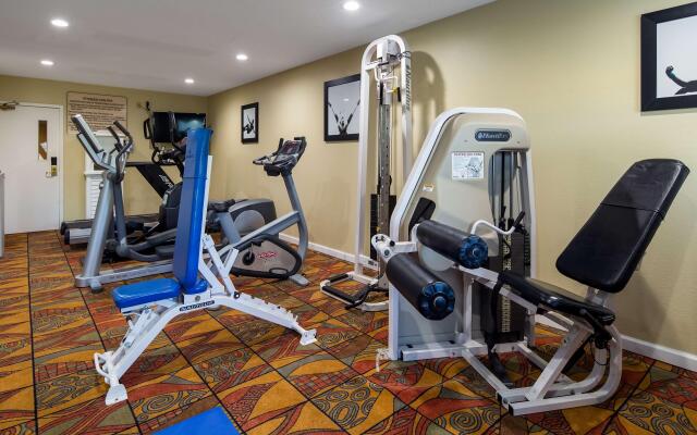 Best Western Plus Newport News Inn & Suites