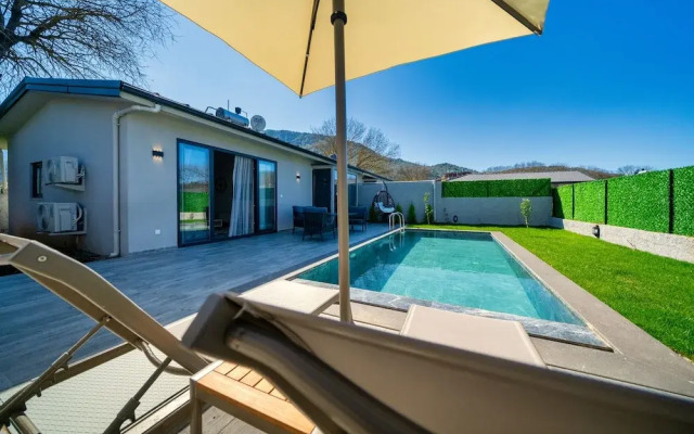 1 Bedroom Private Honeymoon Villa