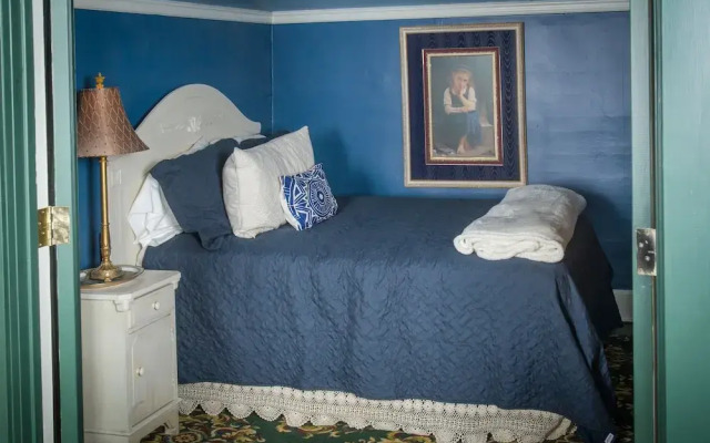 The Carolina Bed & Breakfast