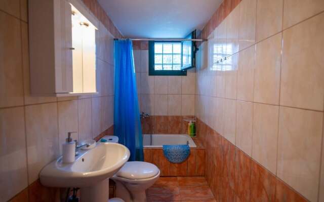 Peroulakis Traditional House