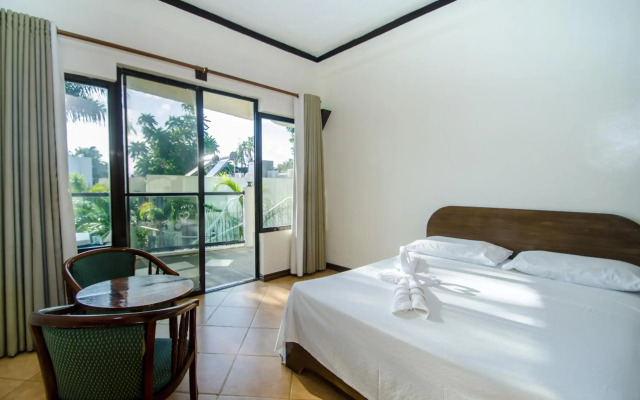 Turtle Inn Resort
