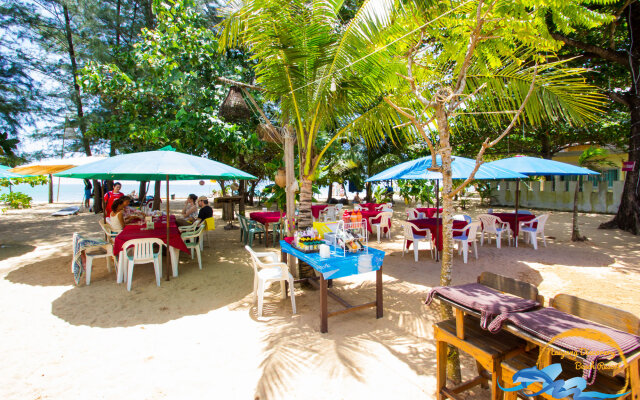 Naiyang Discovery Beach Resort