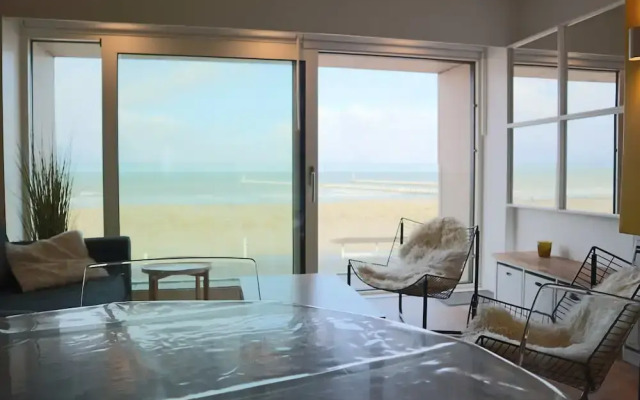 Nieuwpoort Stay w/ Beach Access