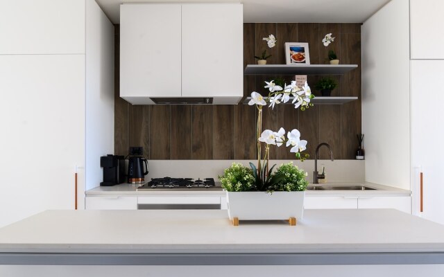 JUDD A Stylish Abode Awaits You
