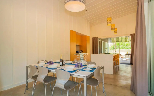 The Golden Hideaway - Matarangi Holiday Home