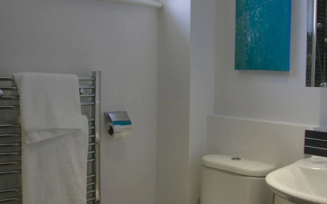 Lux Living Apartments - Marino Place