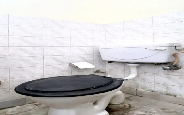 Amrit Guest House By OYO Rooms
