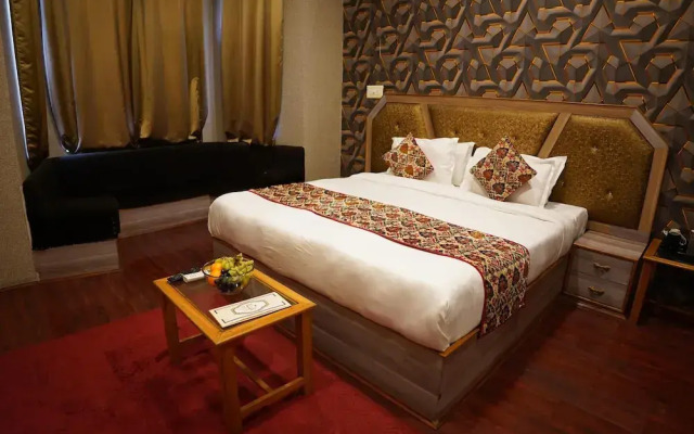 Rozan Jaai Orchard Hotel