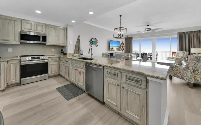 Sterling Beach #1206