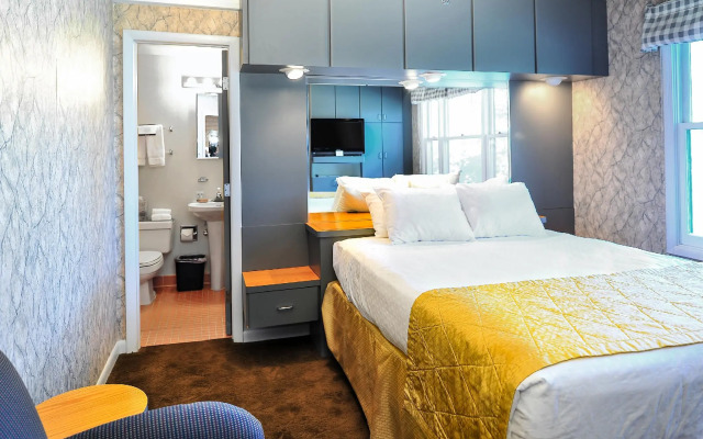 The Historic Crags Lodge