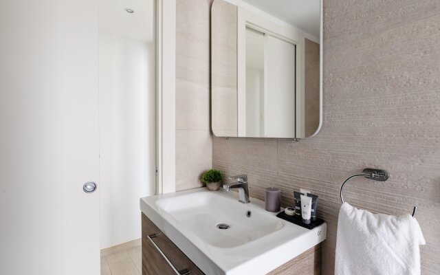 A World Aparts - 61 Margutta