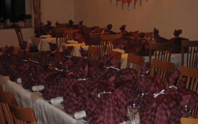 Hotel & Restaurant Zum Hirsch