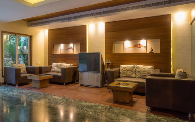 OYO Premium Near Osho Ashram Koregaon Park