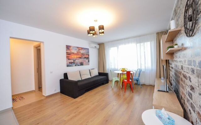 Bucharest Apartment - Cismigiu Gardens