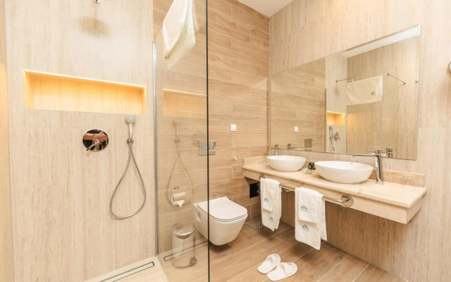 Maxi Park Hotel & Spa