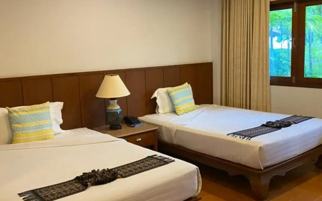 Sailom Resort Bangsaphan