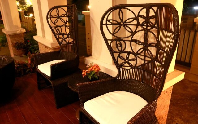 Solis Residence