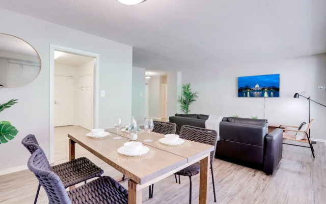 Exclusive Condo with Gym in Crystal City
