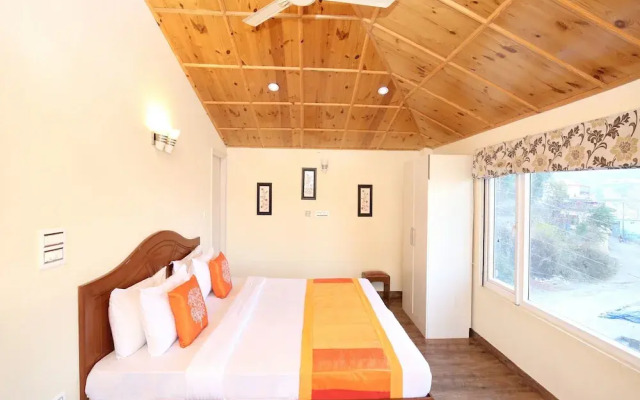 OYO 12185 Home Wayside Villa 3BHK Apartment Kasauli
