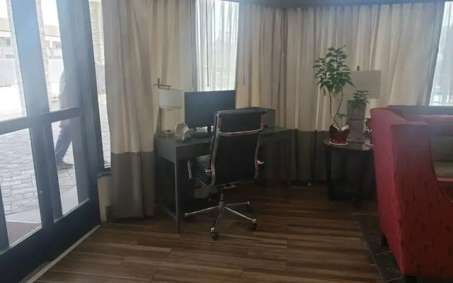 Best Western Center Inn