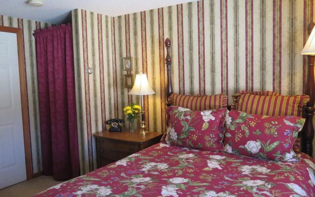 Inn at Ellis River