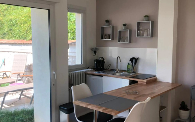 studio maisonnette avec jardin