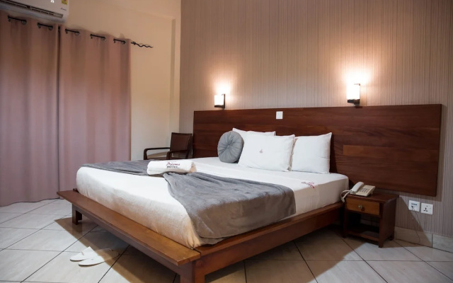 Central Hotel( Osu)