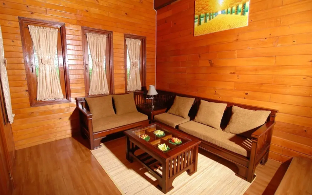 Villa ChavaMinerva Kayu - Ciater