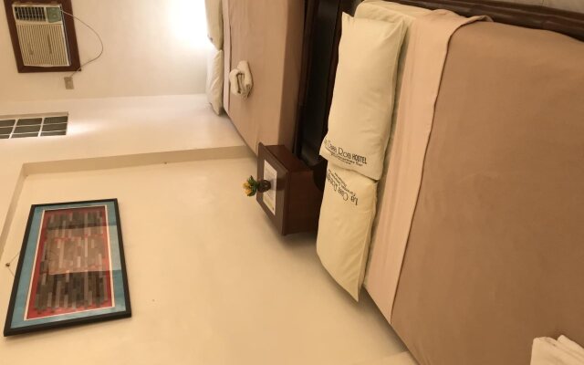 La Casa Roa Hostel