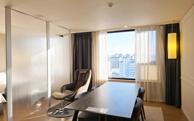 JK Blossom Hotel