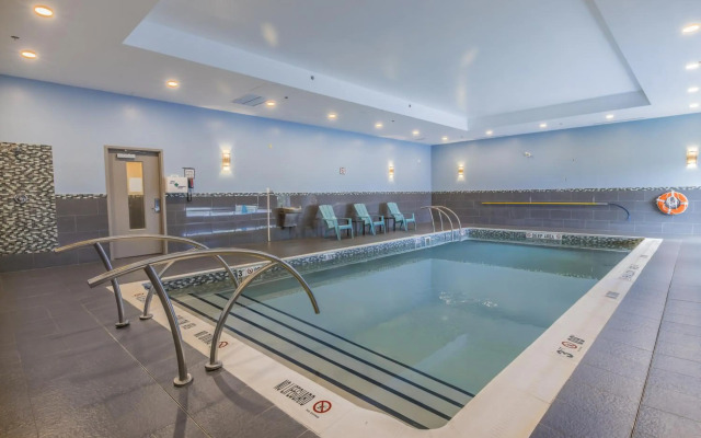 Holiday Inn Express Toronto - North York by IHG