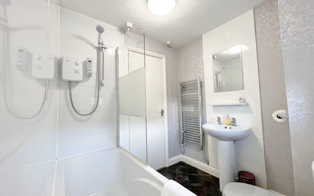 Taylor Close Holiday Home