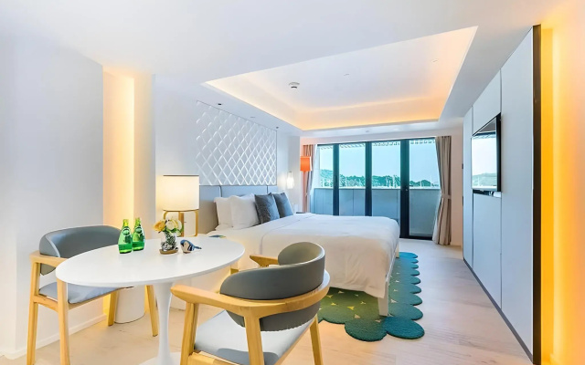 The Pier Hotel