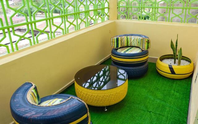 Yellow Magic 2 bedroom Apartment