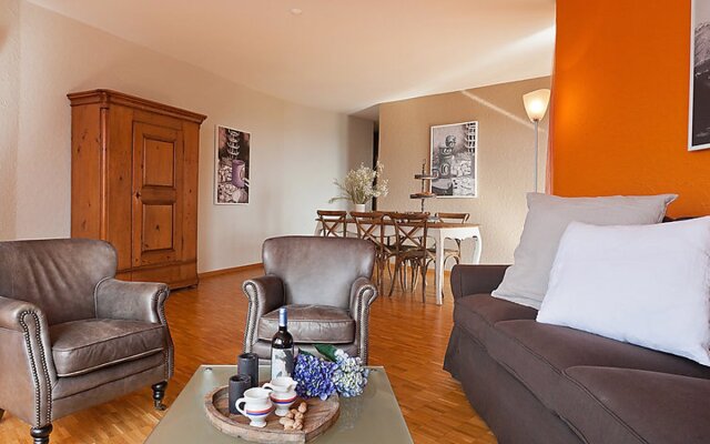 Suite Modern 19706