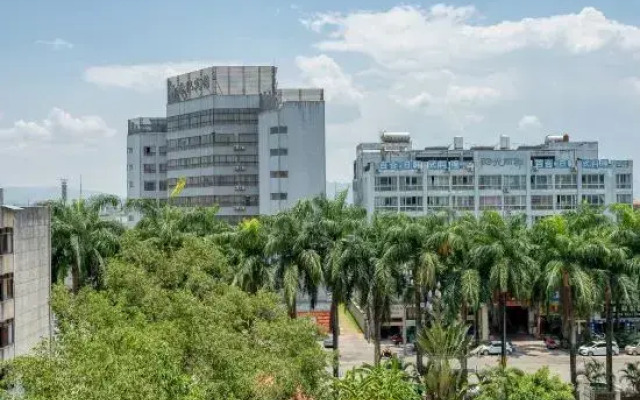 Long Rui Hotel