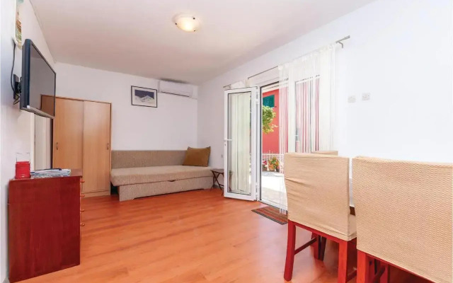 Two-Bedroom Apartment in Jadrija